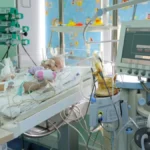 Devojčica (1) završila na respiratoru! Majka joj je davala ovo domaće mleko kupljeno u mlekari preko Fejsbuka