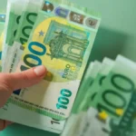 Građani Srbije navalili na evre! NBS otkrila šta se dešava u menjačnicama: Ako promenite milion dinara, možete da izgubite čak 25.000!