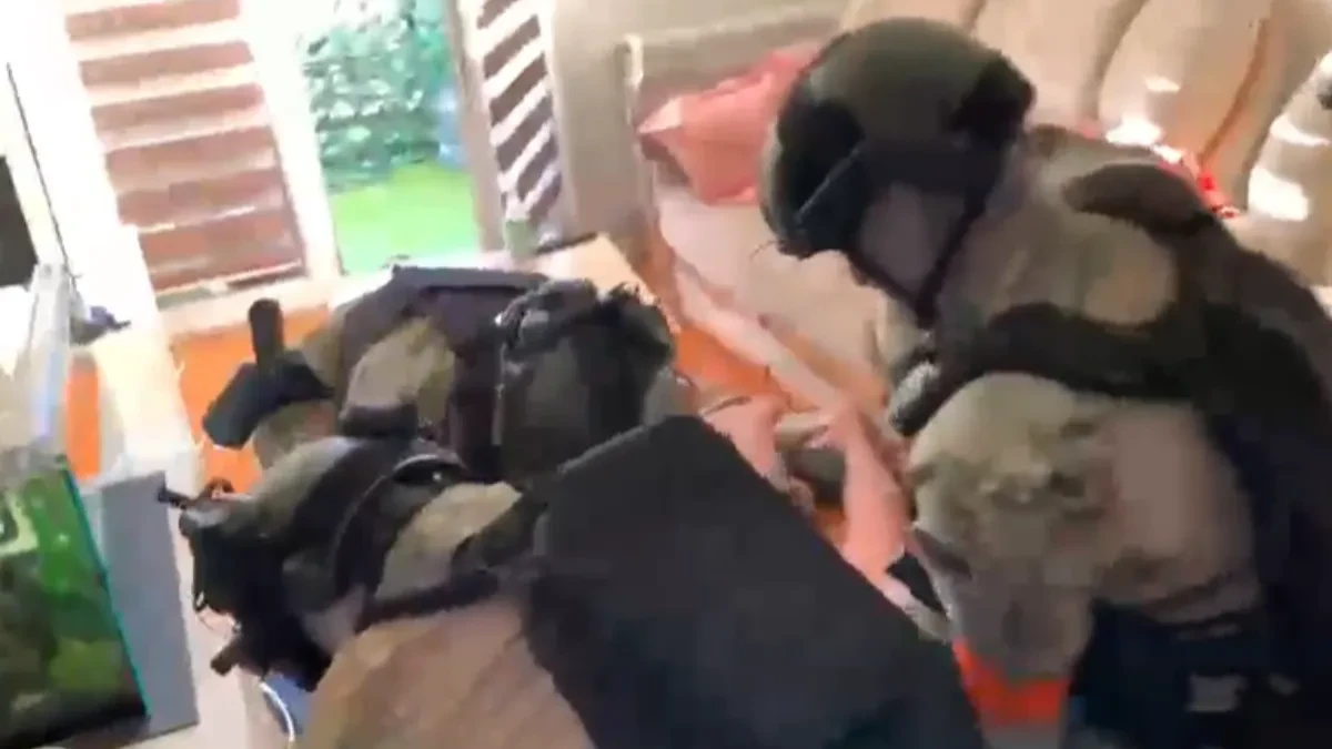 Hapšenje u Novom Sadu! Regrutovao ljude i nabavljao oružje za vršenje nasilja nad neistomišljenicima i policijom 25. oktobra! (VIDEO)