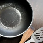 Izgreban tiganj mi opet bude kao nov: Kuma mi je pokazala trik koji je čudo!