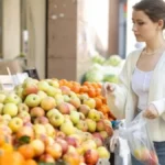 Kardiolog jede ovo voće za užinu: Pomaže u regulisanju pritiska i holesterola