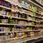 Kasir delio popuste šakom i kapom - kupcima davao i 50 odsto, supermarket oštećen za 26.000 evra