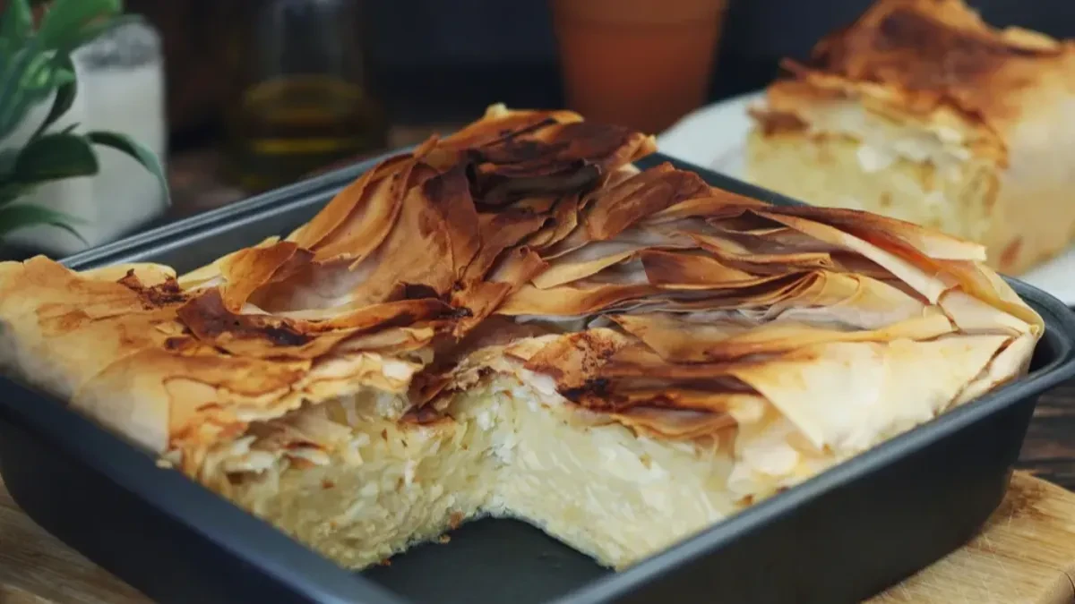 Ma i najbolji pekari ovaj trik ne znaju: Naše bake su dodavale 2 kašike ovoga u fil za gibanicu, zato bude mekana danima