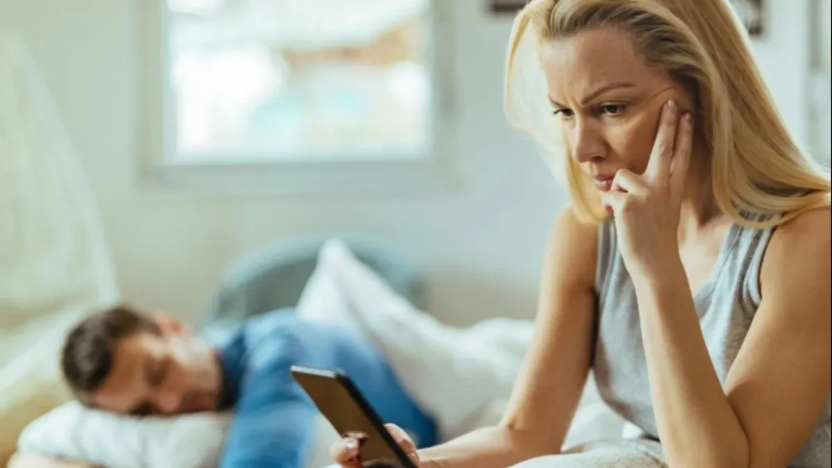 Moj muž je pijan poslao ljubavnu poruku bivšoj: Njegove reči su mi slomile srce