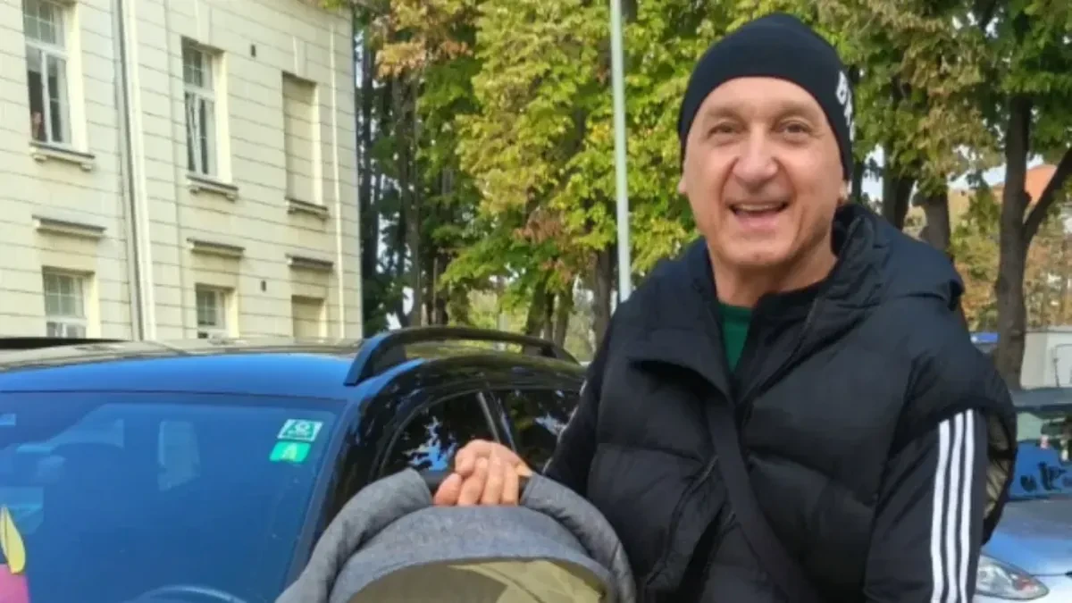 Ovo je ćerka Mikija Mećave koju je pevač dobio u 7. deceniji života: Pojavila se prva fotografija