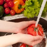 Perete namirnice pre odlaganja u frižider? Eksperti otkrivaju da li je ova navika obavezna