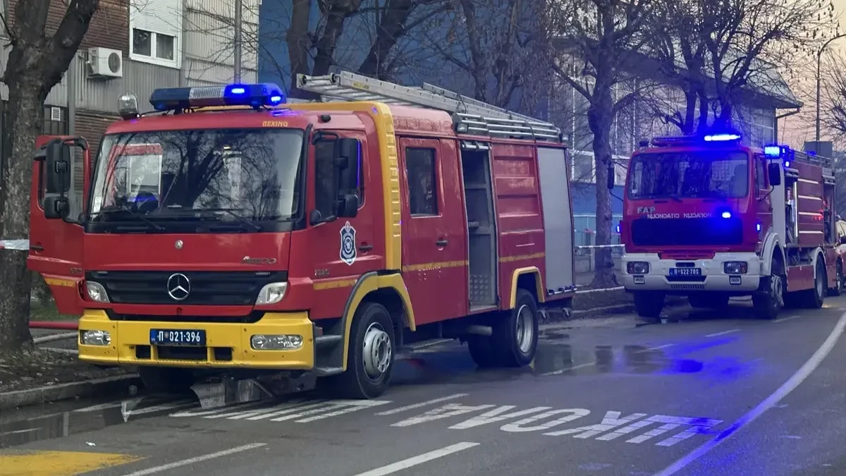 Požar u centru Beograda: Vatra guta stambeni objekat