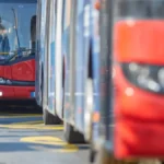 Puštate glasnu muziku u autobusu? Kazna može da bude skoro 120 evra