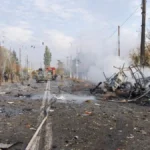 Rusi bacili avionsku bombu, 30 mrtvih! Pogođeni autobusi, tela razbacana po putu - jezivi prizori u Kramatorsku (FOTO)