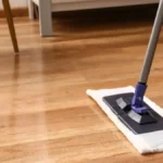 Sija se, spada sve, čak i ono crno koje niko nikada ne može da obriše: Kako očistiti parket, da ga ne oštetite, a da se cakli?