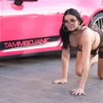 Starleta u halterima šeta na lancu! Stravične scene zaprepastile građane (FOTO)