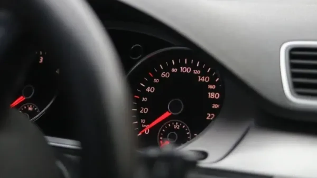 Svi misle da je 90 km/h najštedljivije, ali istraživanje pokazuje drugačije: Pri ovoj brzini automobil troši najmanje goriva