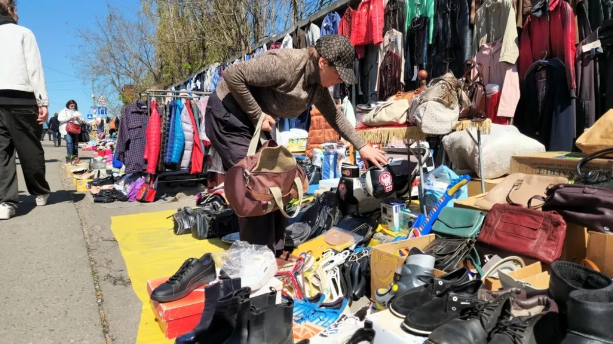 Torba sa buvljaka joj donela sreću: Devojka zamalo pala u nesvest kada je izvukla ovo