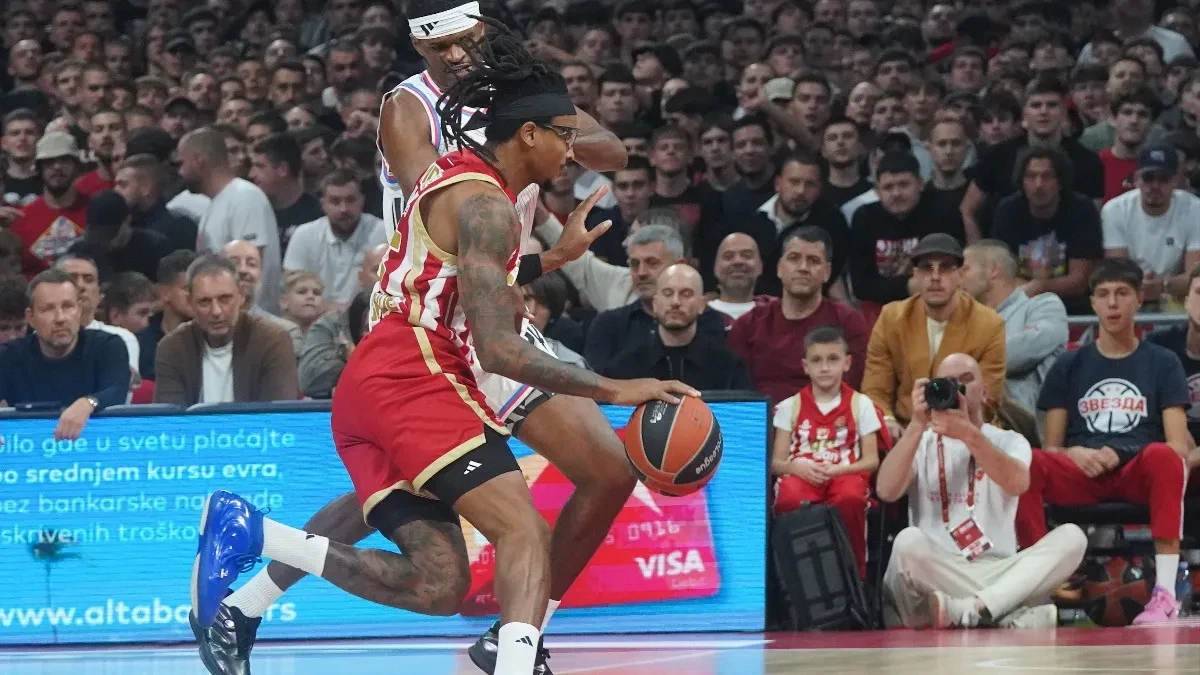 Crvena zvezda - Pariz: Odlično poluvreme za crveno-bele, dvocifrena prednost!
