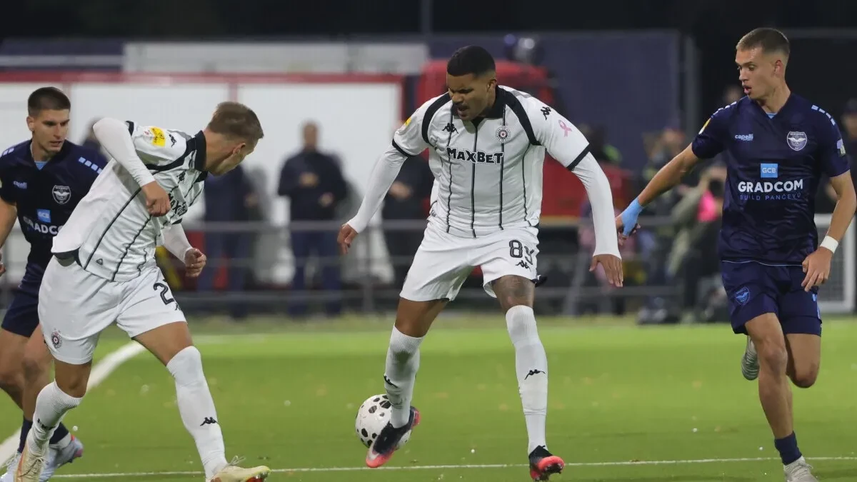 Železničar - Partizan: Domaćin čuva prednost, crno-beli bez rešenja