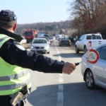 Ukradenim „renoom“ udario devojčicu kod škole, pa pobegao: Skinuo tablice i prodao automobil u delove! (VIDEO)