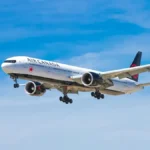 "Ušla je policija u civilu, izveli su čoveka iz 3. reda" Evakuisan avion iz Splita za Beograd, evo na šta se sumnja